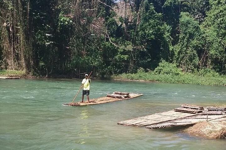 Martha Brae Bamboo Rafting and Falmouth Historical Tour — 4-Hour Jamaica Day Trip photo 4