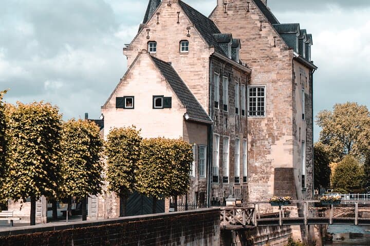 Valkenburg e-Scavenger Hunt: Self-Guided City Game on the Cauberg photo 5
