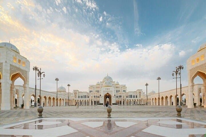 Abu Dhabi Day Tour from Dubai: Sheikh Zayed Mosque, Emirates Palace & Gold Coffee photo 3