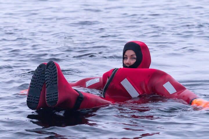 Dry-Suit Floating on Lake Saimaa — Year-Round Relaxation with Sauna Access photo 4