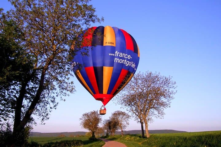 Sunrise Over Chenonceau: Loire Valley Hot-Air Balloon Ride photo 4