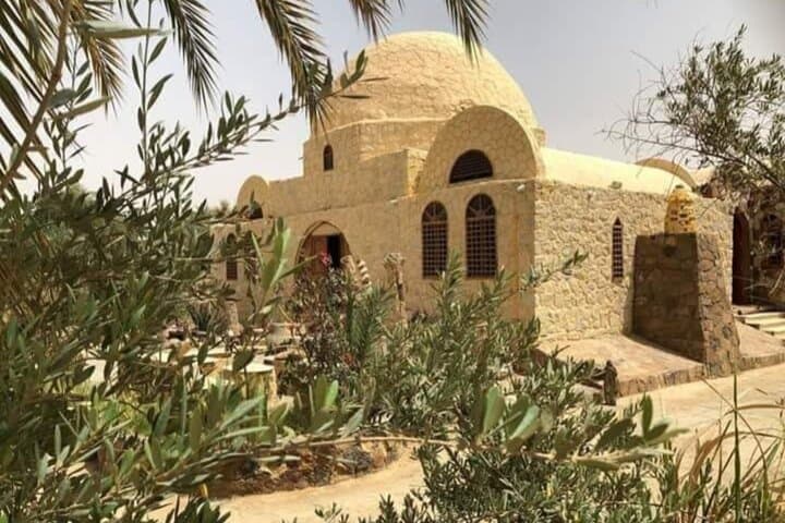 3-Day White Desert & Bahariya Oasis Adventure from Cairo