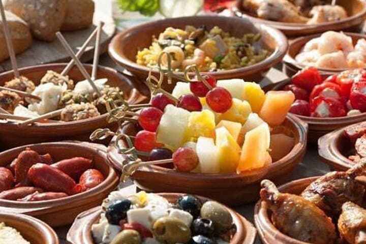 Madrid Tapas and Mysteries Walking Tour — Tapas, History & Pub Crawl photo 4