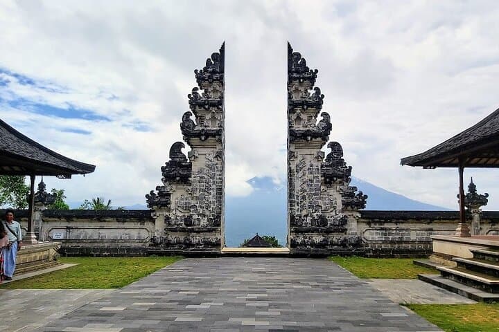 6-Day Private Bali Multi-Region Tour — Ubud, Bedugul, Kintamani, Lempuyang & South Coast photo 2