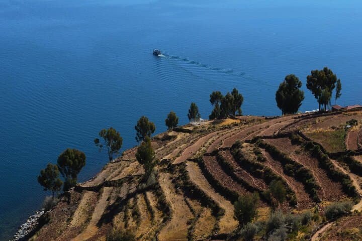 Uros and Taquile Islands Day Trip on Lake Titicaca from Puno photo 4