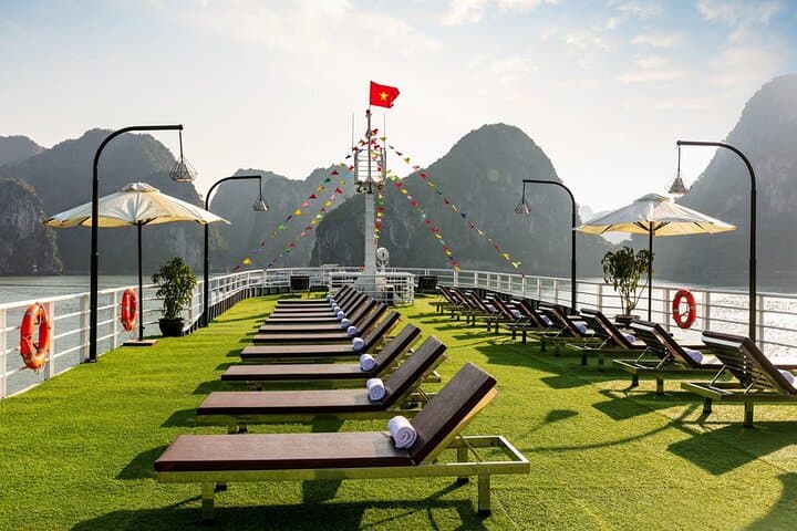 Lan Ha Bay Luxury Cruise: 2-Day Kayaking, Swimming & Floating-Hotel Experience photo 5