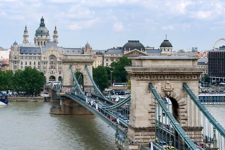Budapest Student Walking Tour: Buda Castle, Fisherman's Bastion & Heroes' Square photo 2