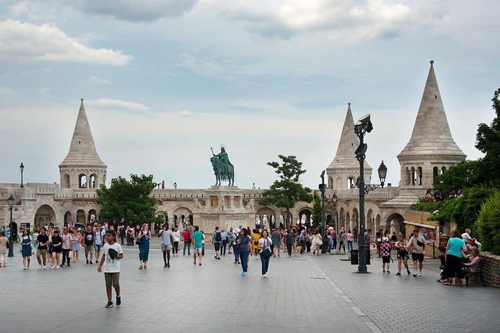 Budapest Student Walking Tour: Buda Castle, Fisherman's Bastion & Heroes' Square photo 3