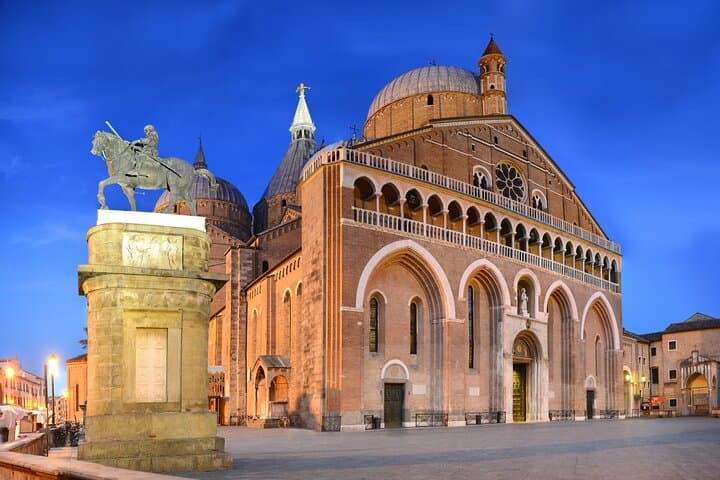 Padua Top Sights: Private 2.5-Hour Guided Walking Tour of Historic Center photo 4