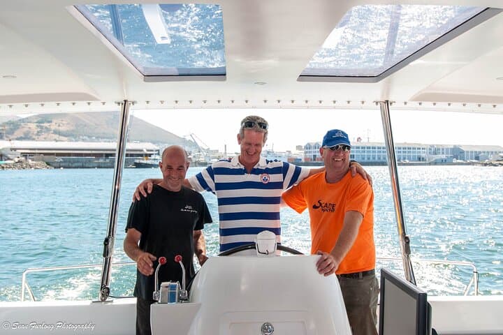 One-Hour Catamaran Sailing in Table Bay — V&A Waterfront Cruise photo 2