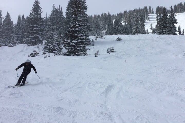 Private Eagle County Regional (EGE) and Vail-to-Aspen Airport Transfer — Door-to-Door Service photo 4