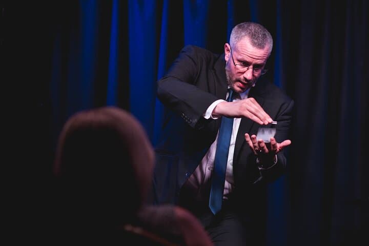 Bristol Comedy Magic Show at Smoke & Mirrors — Pizza & Prosecco Included photo 4