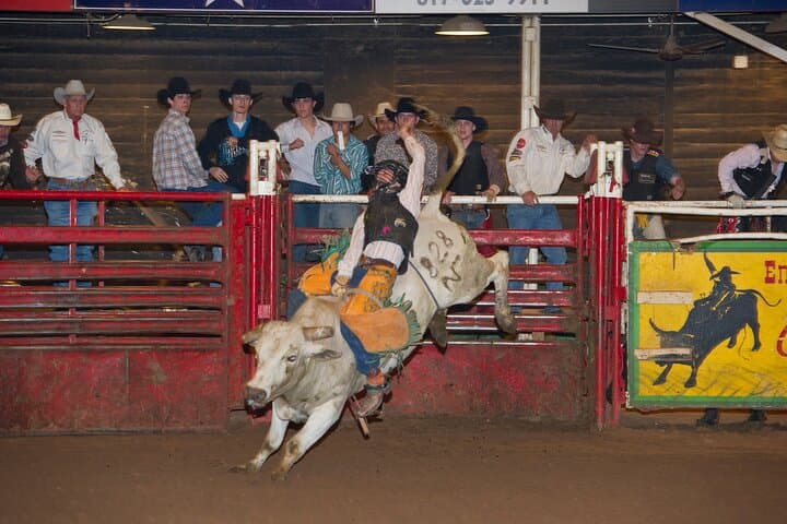 Billy Bob's Texas Honky Tonk Dinner & Photo: Fort Worth Stockyards Night Out photo 6