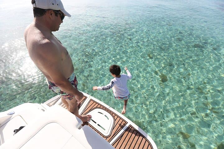 Private Cozumel Sail & Snorkel to El Cielo and Colombia Reef photo 4