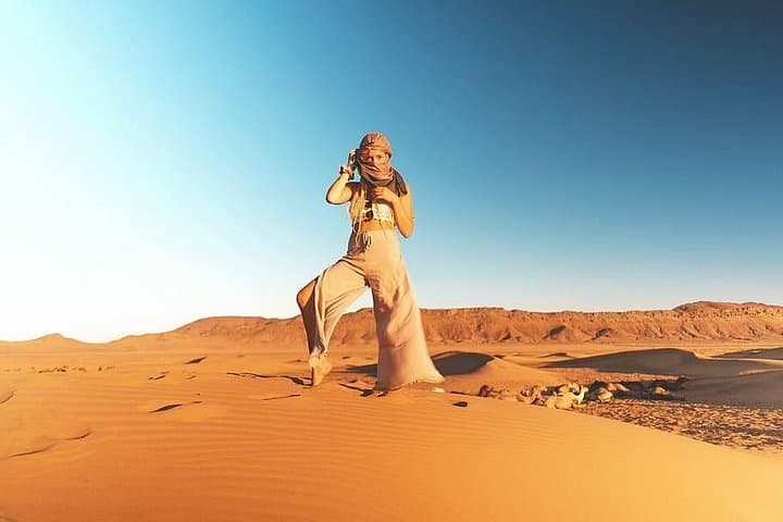 Morning Dubai Red Dunes: Private 4x4 Safari, Falcon Photos & Camel Ride photo 6