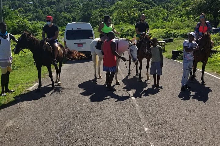 Horseback Ride to Blue Hole: Jungle-to-Ocean Swim in Ocho Rios photo 4