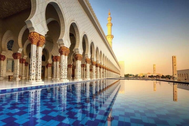 Full-Day Abu Dhabi City Tour: Sheikh Zayed Mosque, Corniche & Cultural Sights photo 3