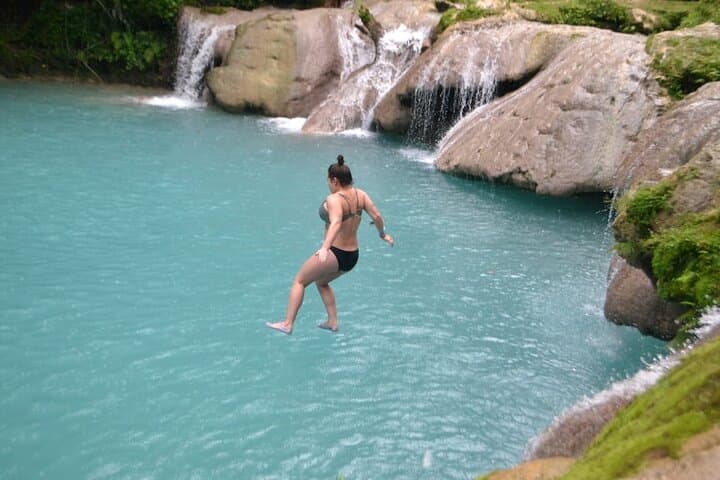 Private Tour to Ocho Rios Blue Hole from Falmouth: Secret Falls, Rope Swings & Shopping photo 5