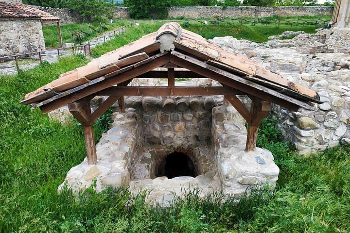 Jeep Tour to Dzama Gorge: Bateti Lake, Kintsvisi & Rock Churches from Tbilisi photo 1