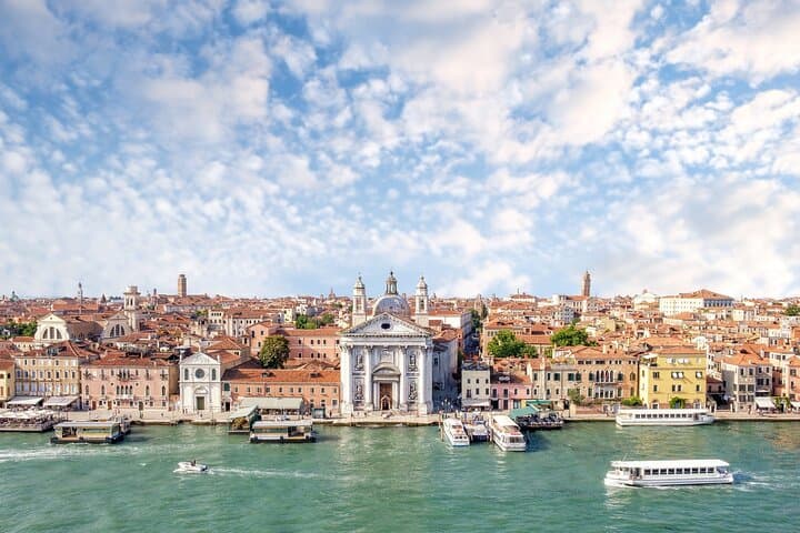 Private Venice Walking Tour: Explore Off-the-Beaten-Path Canals & Hidden Gems photo 5