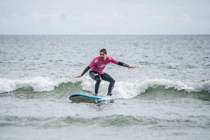 Praia de Matosinhos Surf Lesson — 90-Minute Class with Certified Instructors photo 3