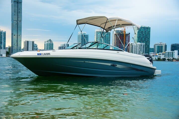 Sip Prosecco and See Fort Lauderdale: Private 90-Minute Boat Tour