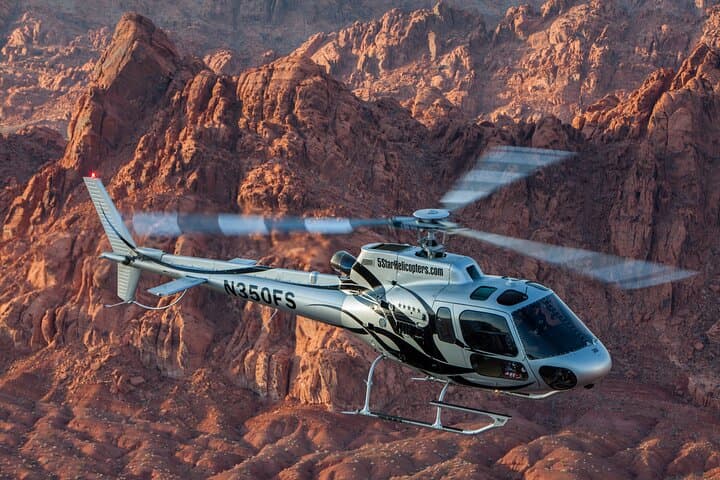 Valley of Fire Helicopter Tour and Champagne Landing from Las Vegas