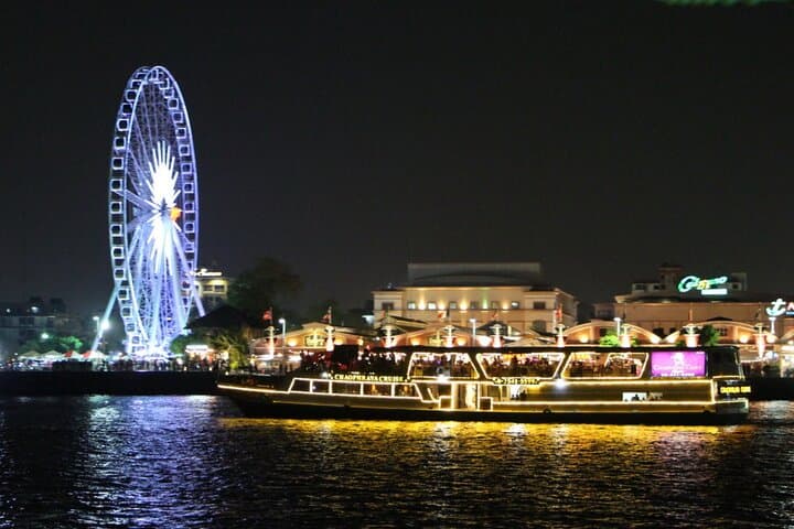 Evening Chaophraya Dinner Cruise: Bangkok River Buffet & Live Music