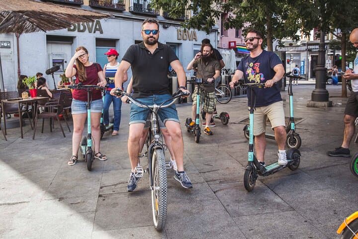 Effortless E-Bike Tour of Madrid's Retiro Park & Art Triangle photo 4
