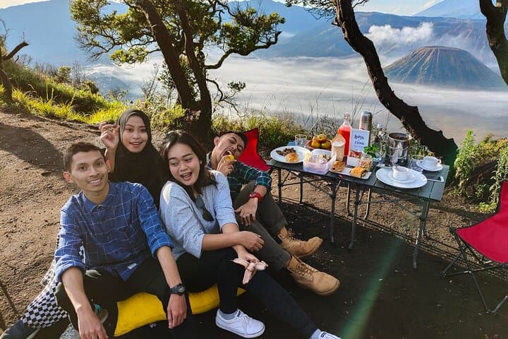 Bromo Sunrise and Romantic Breakfast: Full-Day Jeep Tour from Malang photo 5