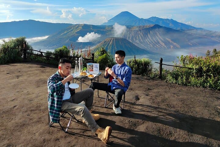 Bromo Sunrise and Romantic Breakfast: Full-Day Jeep Tour from Malang photo 6