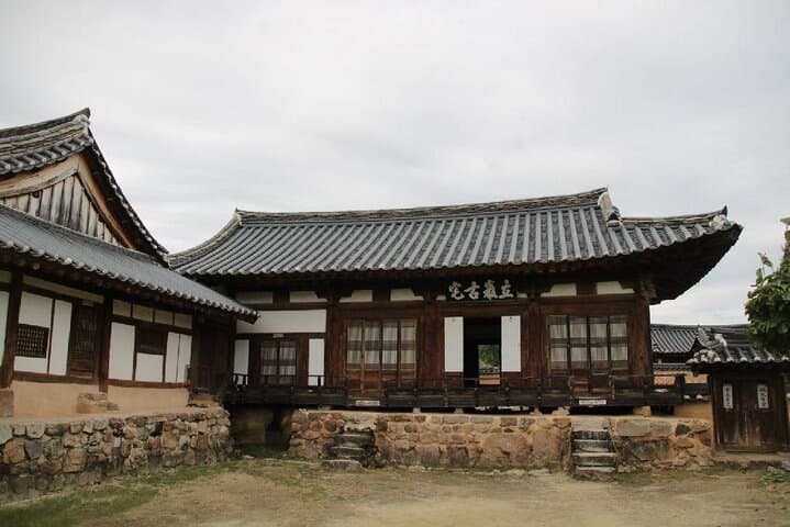 Live Virtual Tour of Daegu: Palgongsan, Markets & Local Eats with a Korean Guide photo 6