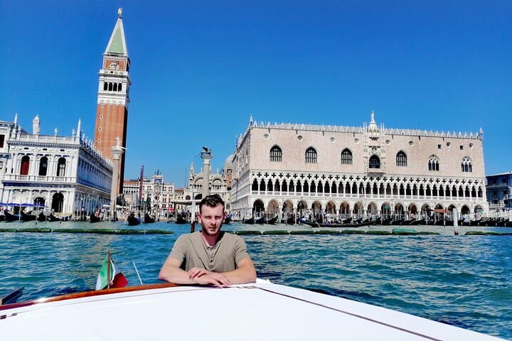 Private Boat Tour: Discover Venice’s Canals and St. Mark’s Basin