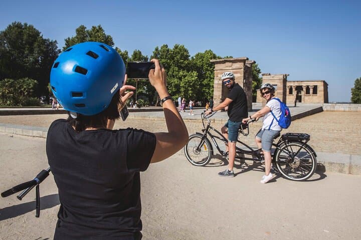 E‑Bike Tour Madrid Río and Casa de Campo: Electric Ride Along the Manzanares photo 6