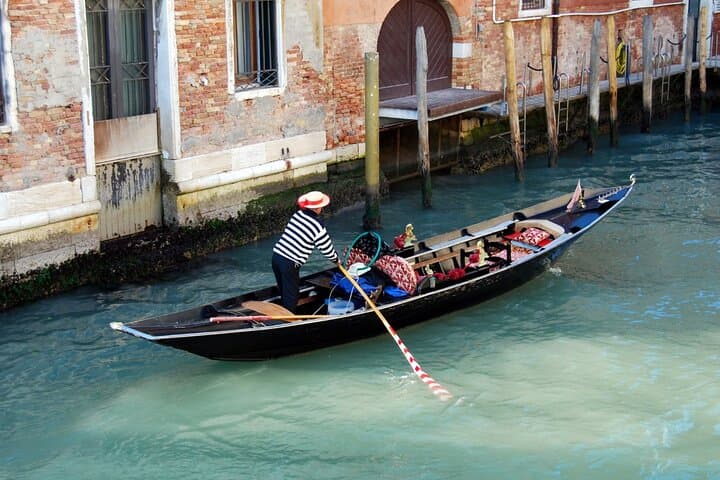 Inside Venice's Squeri: Walk the Traditional Shipyards and Lagoon Boats photo 6