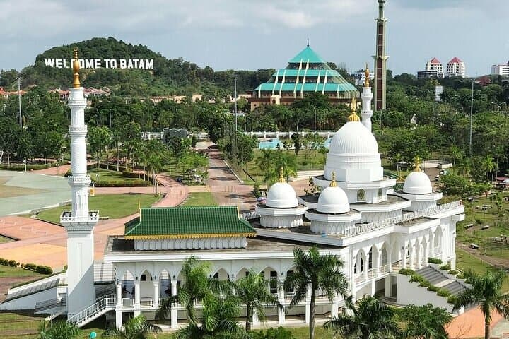 Batam day trip from Singapore: ferry, temples, Barelang Bridge & 2-hour massage photo 6