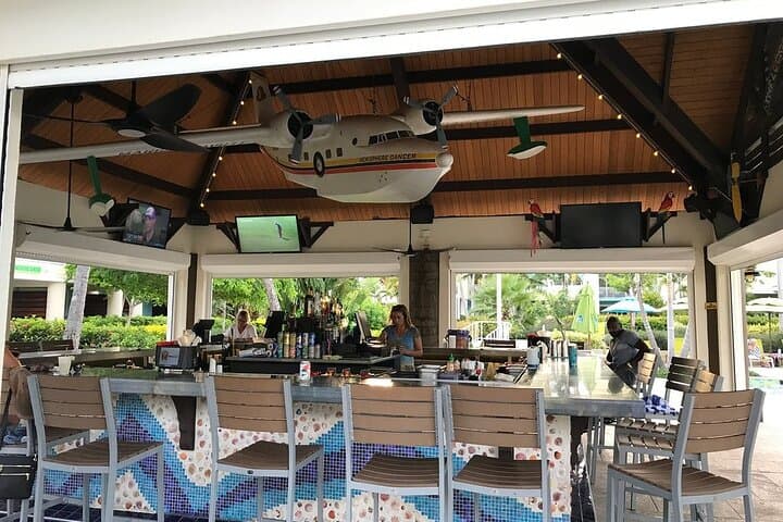 Private St. Thomas Airport Transfer to Wyndham Margaritaville photo 4