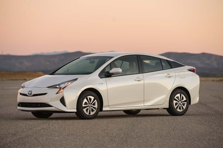Private Airport Transfer Between SFO and San Francisco — Door-to-Door Minivan Service