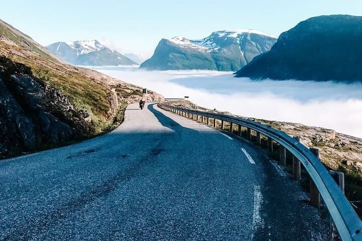 Geiranger Dalsnibba Skywalk & Eagle Bend Scenic Bus Tour photo 3