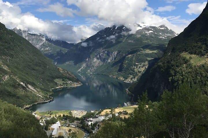 Geiranger Dalsnibba Skywalk & Eagle Bend Scenic Bus Tour photo 6