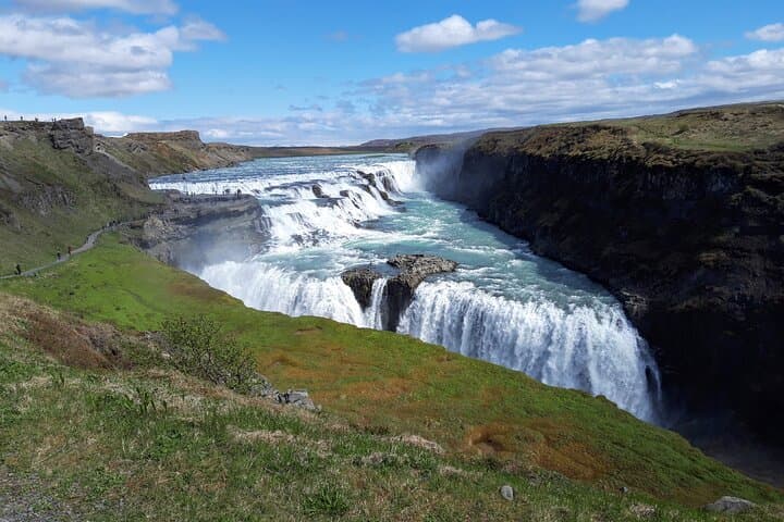 Golden Circle Private Tour with Keflavik Airport Pickup: Þingvellir, Geysir & Gullfoss in One Day photo 3