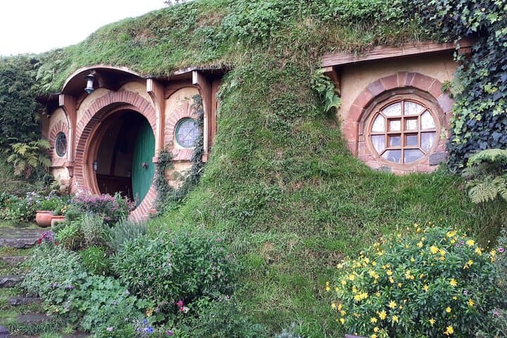 Hobbiton & Tauranga Highlights: Full-Day Shore Excursion with Transport photo 3