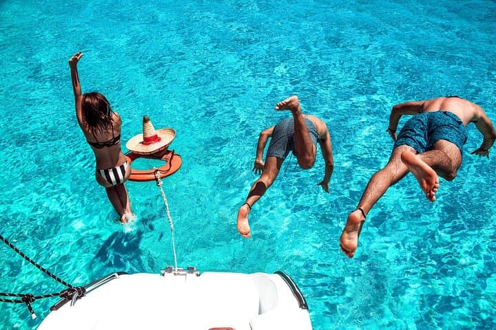 Sailing to Isla Mujeres: A Private Catamaran Adventure from Cancun photo 2