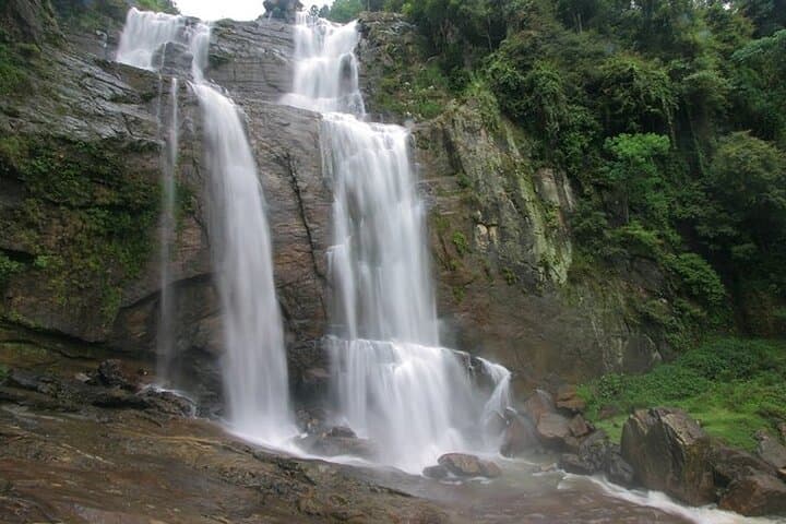 Ambuluwawa and Ramboda Falls Day Tour from Kandy — Temple Ridge to Y‑Shaped Waterfall photo 2