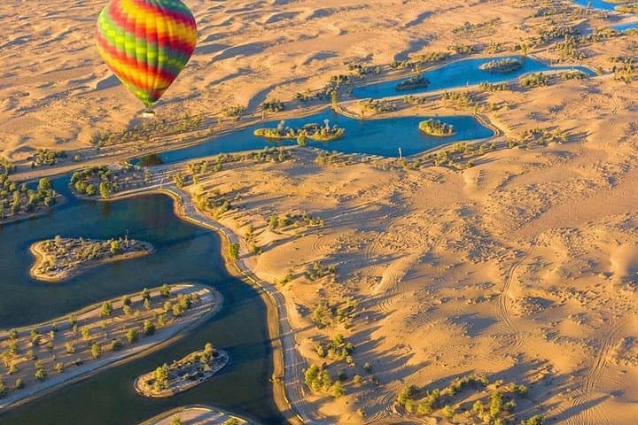 Sunrise Over the Dubai Desert: Hot Air Balloon Flight and Falcon Experience photo 6