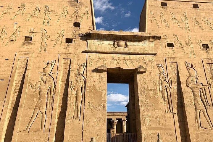 Cairo Pyramids and Private Aswan-Luxor Nile Cruise — 7-Day Cultural Tour photo 4