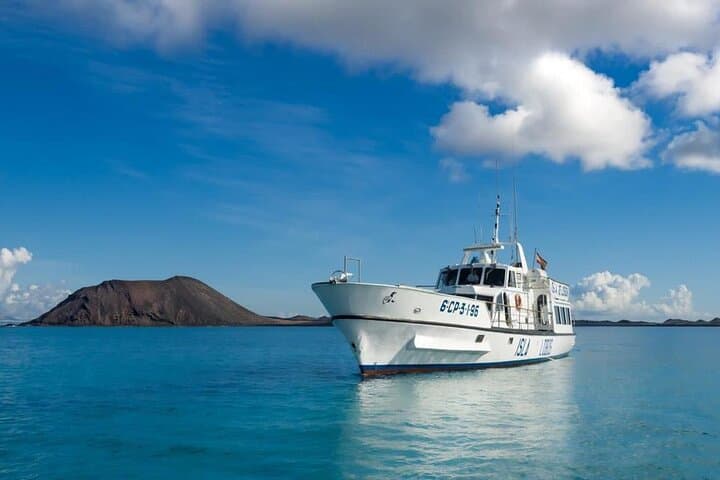 Ferry to Isla de Lobos from Corralejo: Complete Day-Trip Guide photo 5