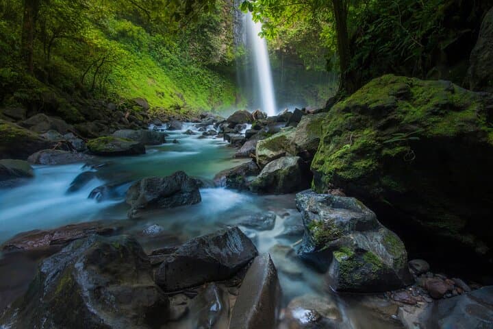 Arenal Three-in-One: Hanging Bridges, La Fortuna Waterfall & Lava Slide Hike photo 5