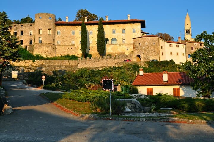 Explore Prosecco Village & Štanjel: Karst Wine Tour from Trieste photo 2