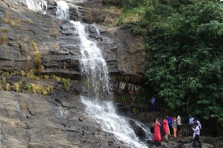 Munnar Overnight from Cochin: Tea Estates, Waterfalls & Echo Point photo 4